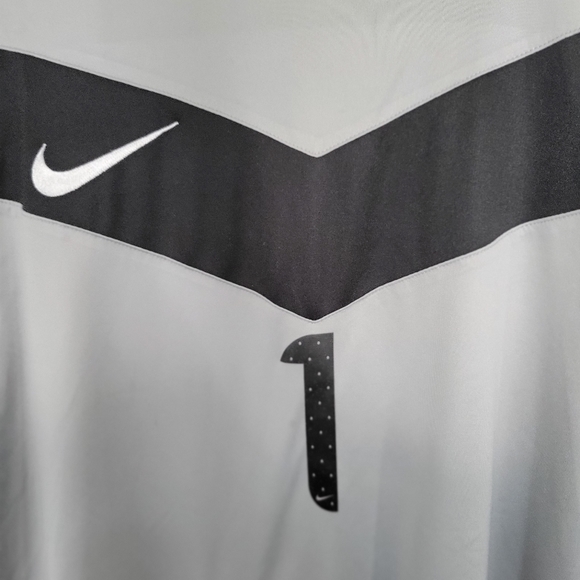 NIKE Soccer Goalie Tshirt - Picture 4 of 5